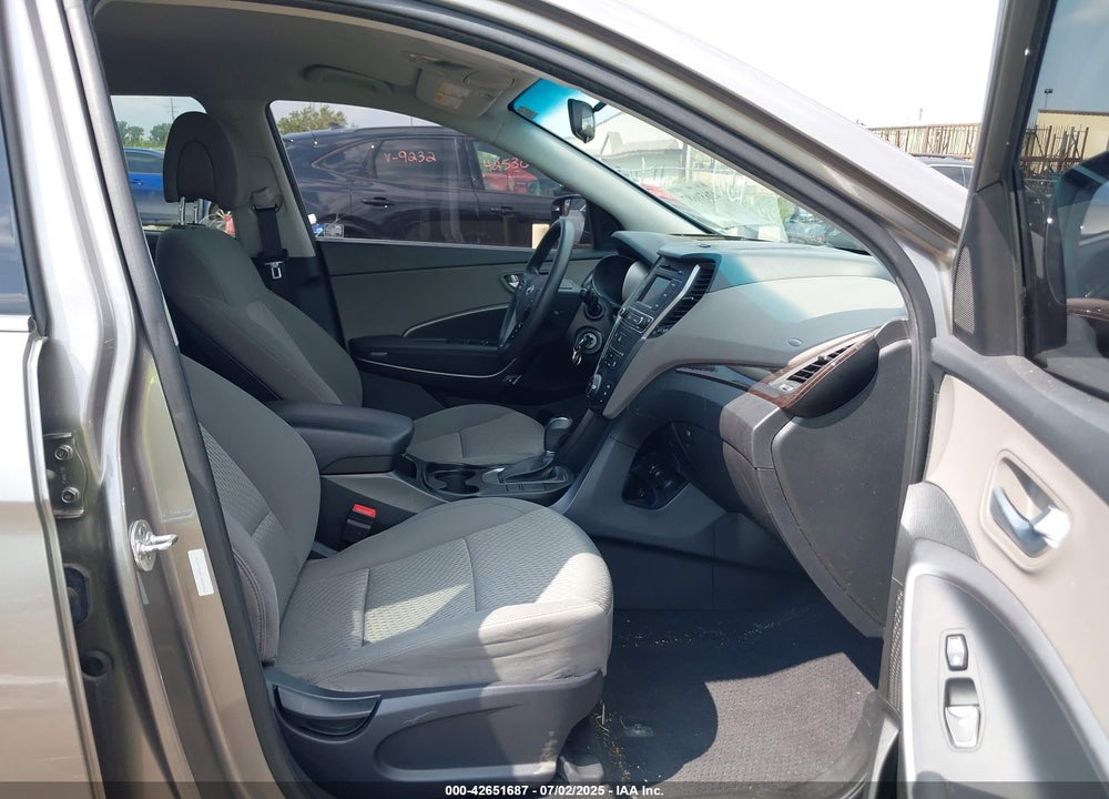 2018 HYUNDAI SANTA FE VIN: 5XYZTDLB1JG564965