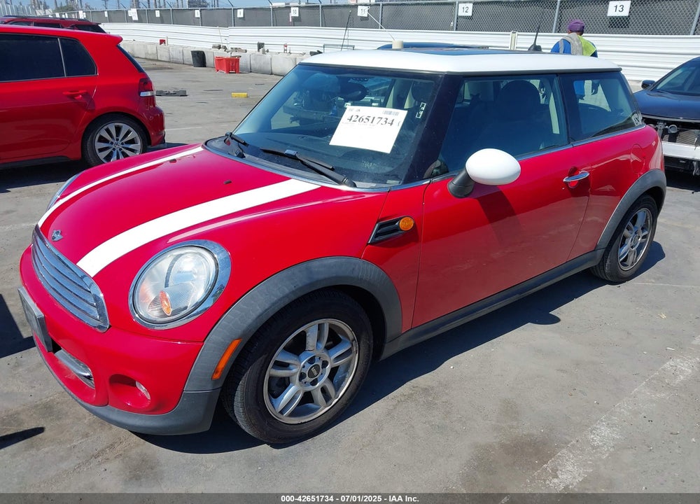 2012 MINI COOPER VIN: WMWSU3C58CT541805