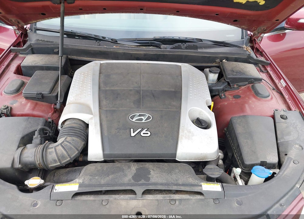 2009 HYUNDAI GENESIS VIN: KMHGC46E49U023315