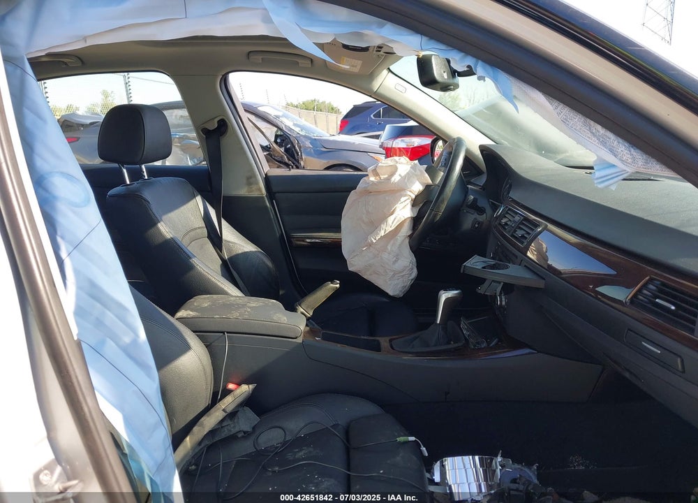 2011 BMW 3 SERIES VIN: WBAPK7G59BNN58435