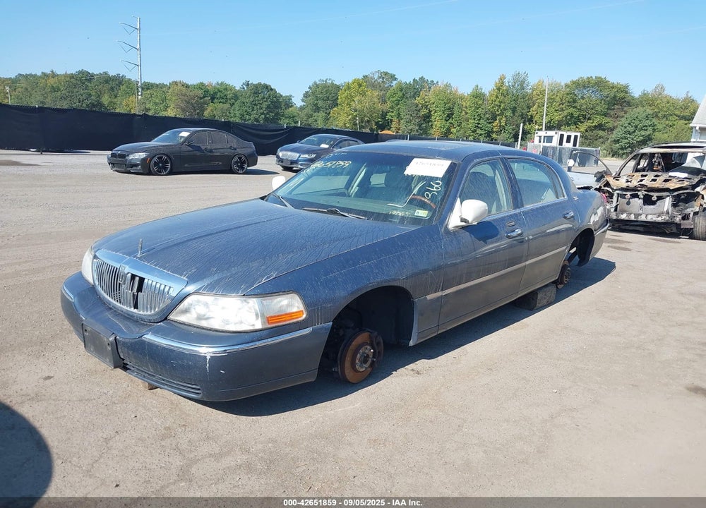 2005 LINCOLN TOWN CAR SIGNATURE LIMITED VIN: 1LNHM82W85Y649993