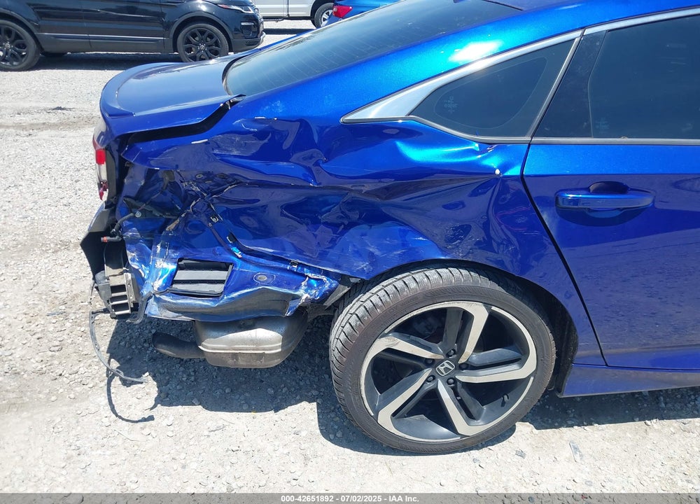 2019 HONDA ACCORD VIN: 1HGCV1F3XKA140240