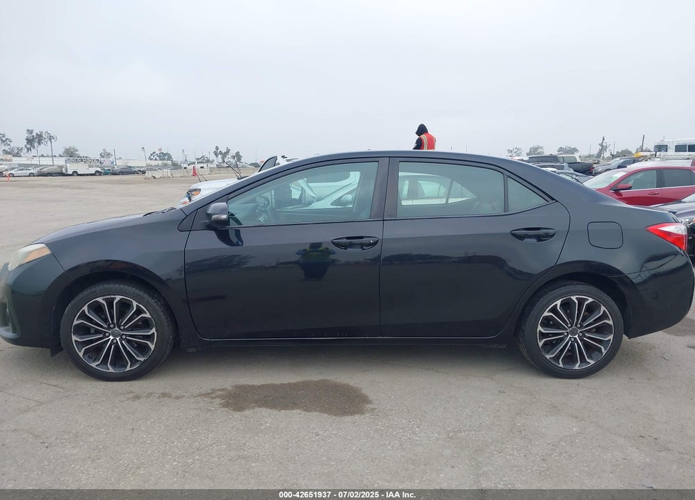 2015 TOYOTA COROLLA VIN: 5YFBURHE5FP364074