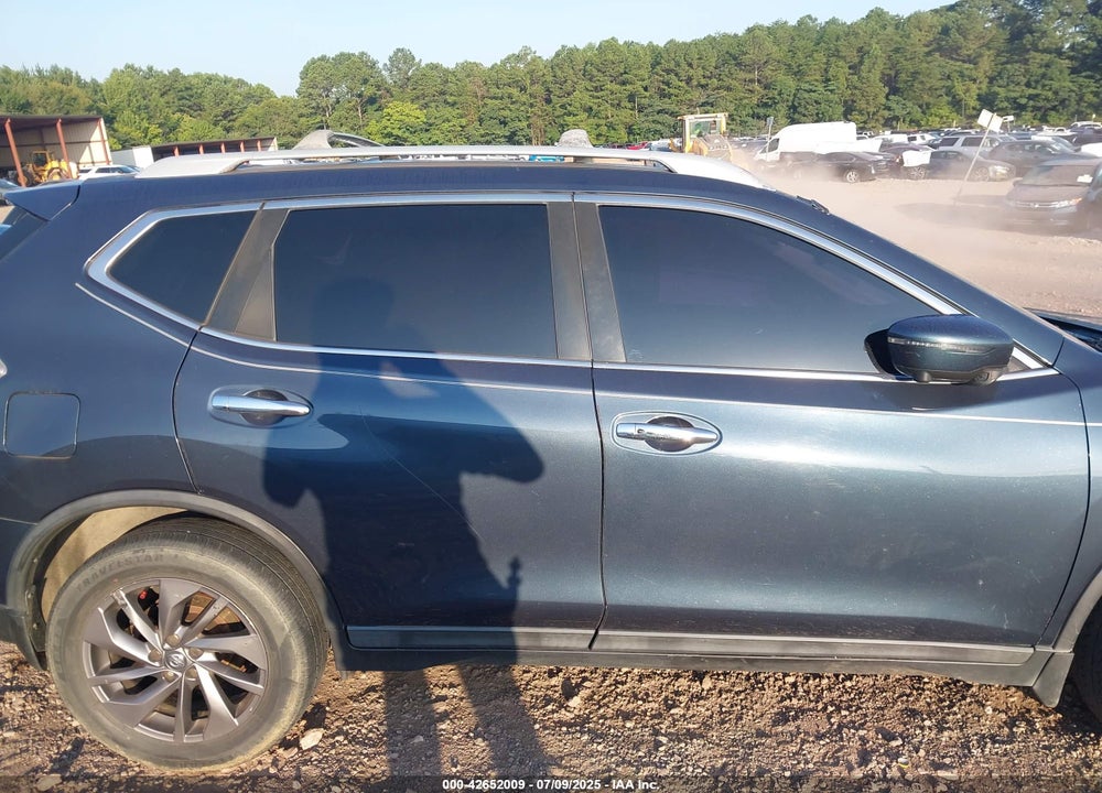 2016 NISSAN ROGUE VIN: 5N1AT2MT6GC844561