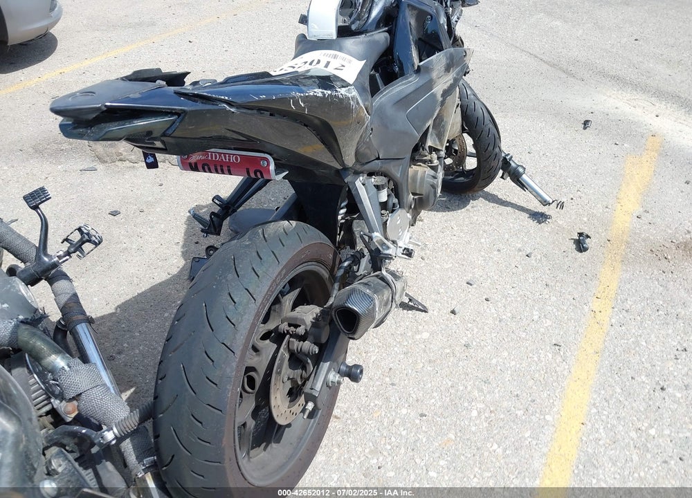 2015 YAMAHA YZFR3 VIN: MH3RH06Y5FK002919