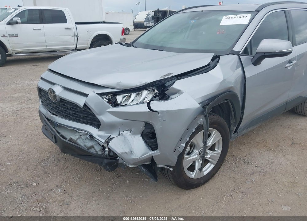 2020 TOYOTA RAV4 XLE VIN: 2T3W1RFV4LW094687