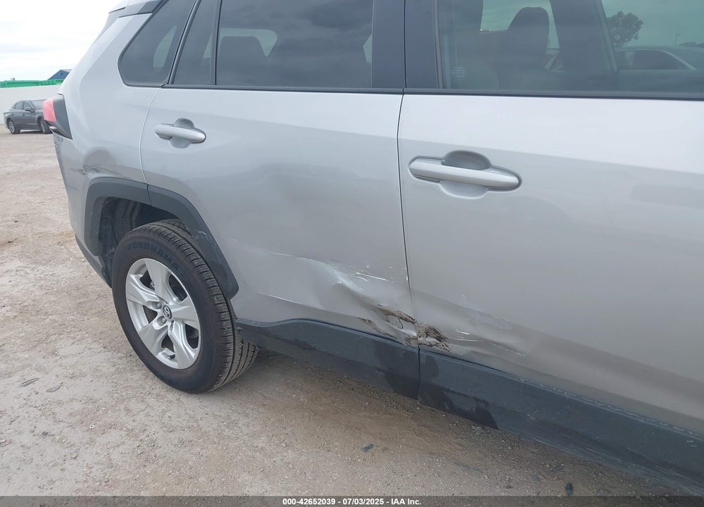 2020 TOYOTA RAV4 XLE VIN: 2T3W1RFV4LW094687