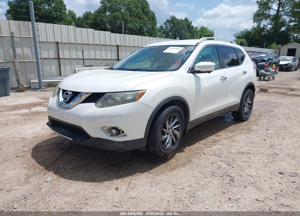 2015 NISSAN ROGUE VIN: 5N1AT2MT4FC830849