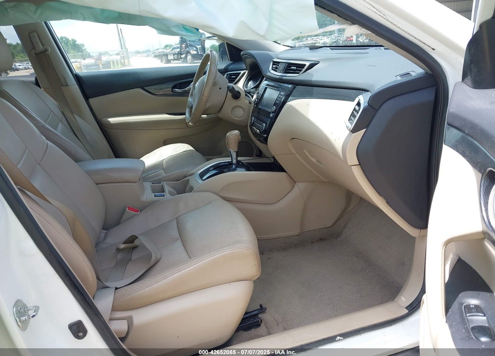 2015 NISSAN ROGUE VIN: 5N1AT2MT4FC830849