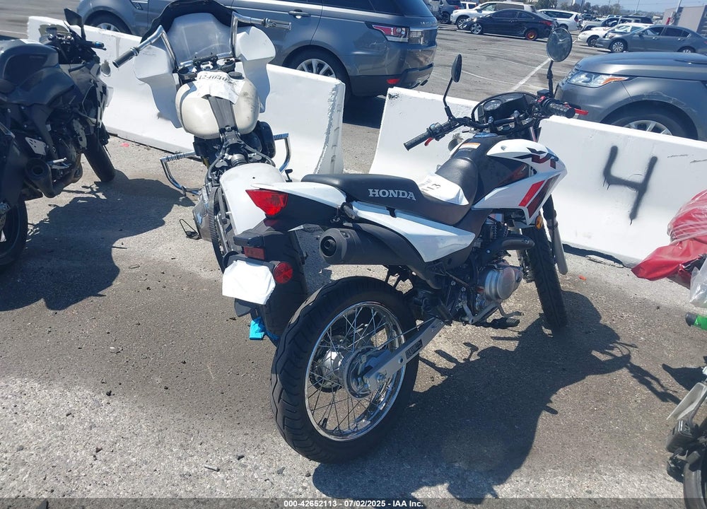 2023 HONDA XR150L E VIN: 3H1KD1319PD001657