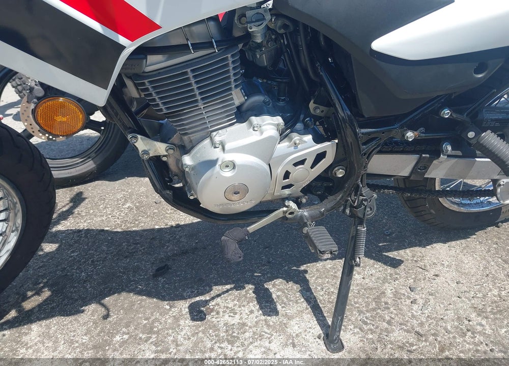2023 HONDA XR150L E VIN: 3H1KD1319PD001657