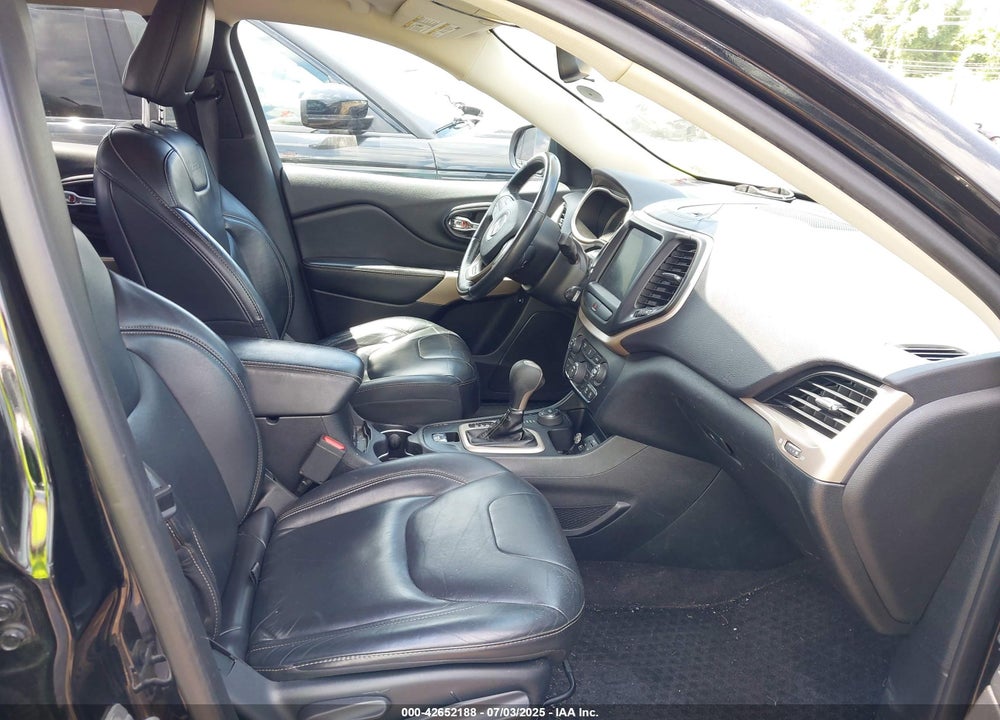 2017 JEEP CHEROKEE VIN: 1C4PJMCB4HW575209