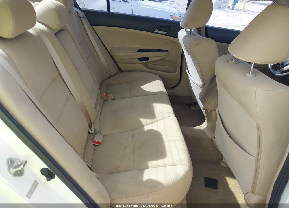 2011 HONDA ACCORD VIN: 1HGCP2F41BA097223