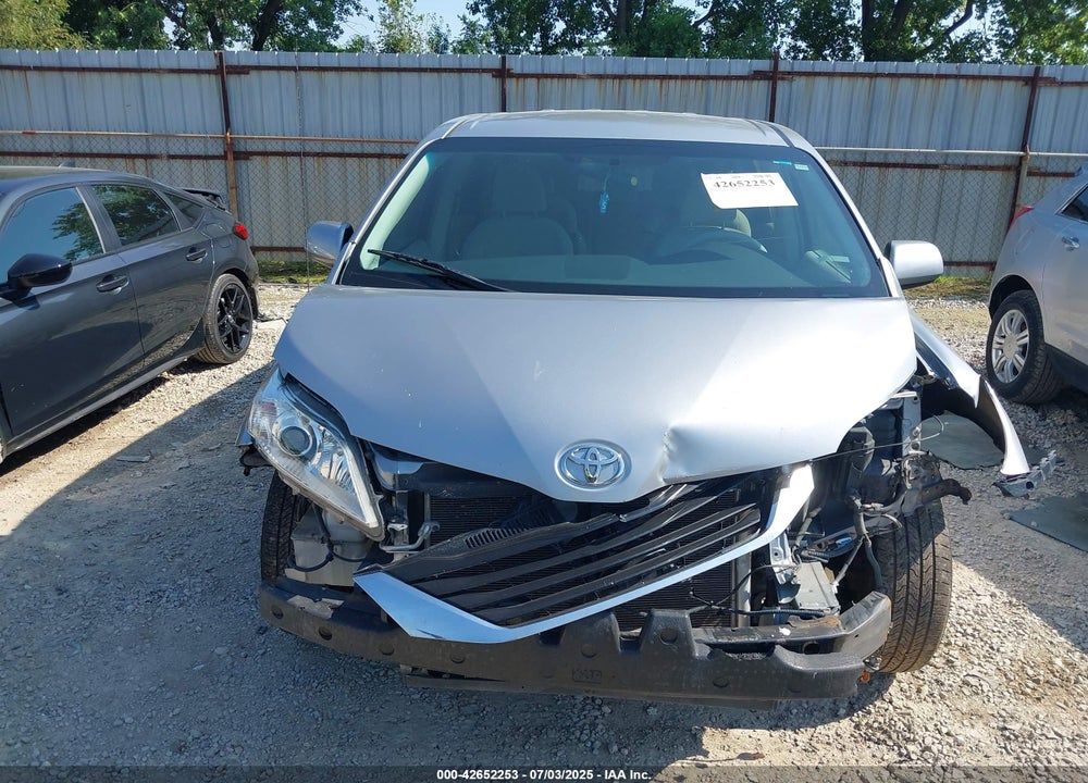 2012 TOYOTA SIENNA LE 8 PASSENGER VIN: 5TDKA3DC4CS014884