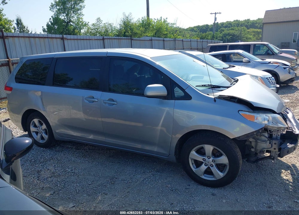 2012 TOYOTA SIENNA LE 8 PASSENGER VIN: 5TDKA3DC4CS014884