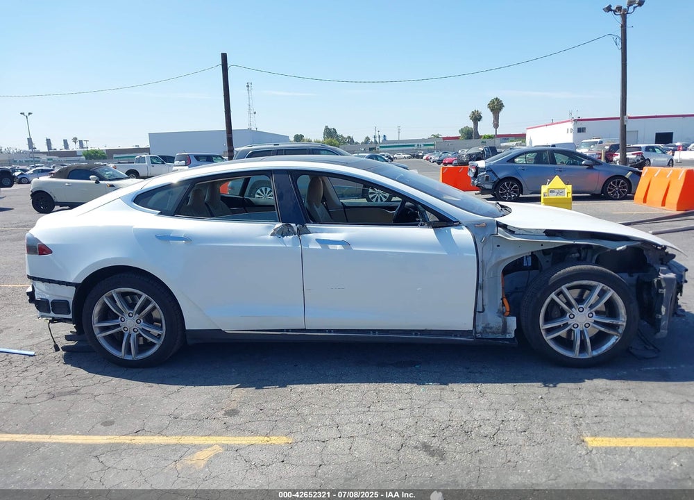 2015 TESLA MODEL S VIN: 5YJSA1H12FFP75919