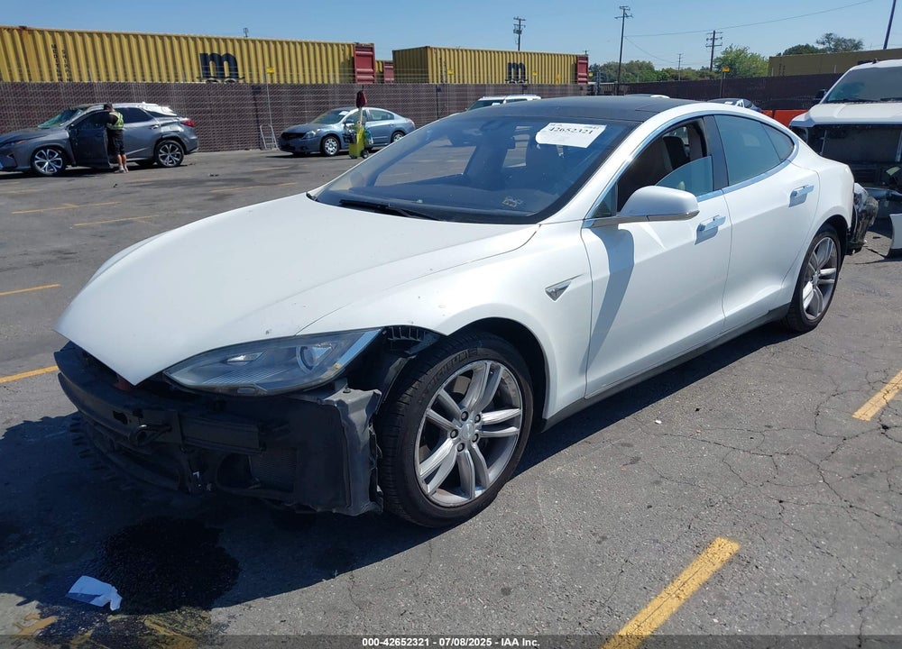 2015 TESLA MODEL S VIN: 5YJSA1H12FFP75919