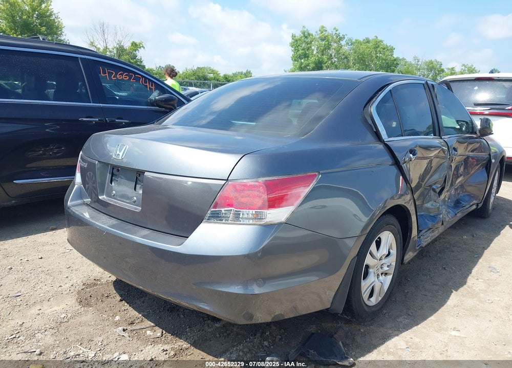 2008 HONDA ACCORD VIN: 1HGCP26428A020255