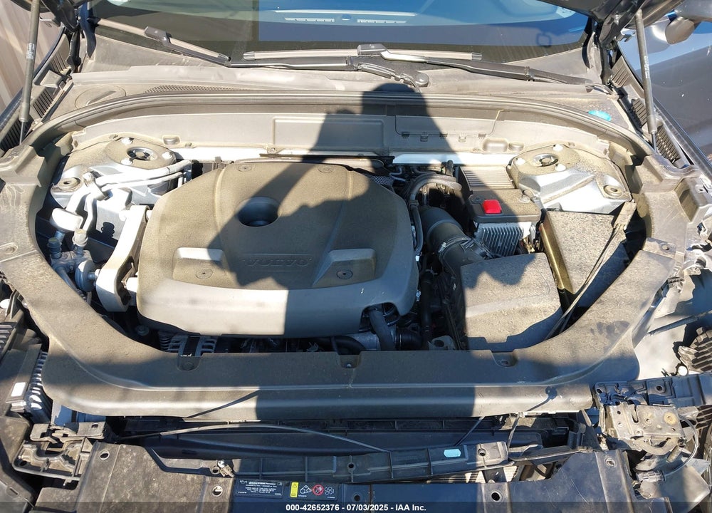 2021 VOLVO XC60 VIN: YV4102RL0M1709862
