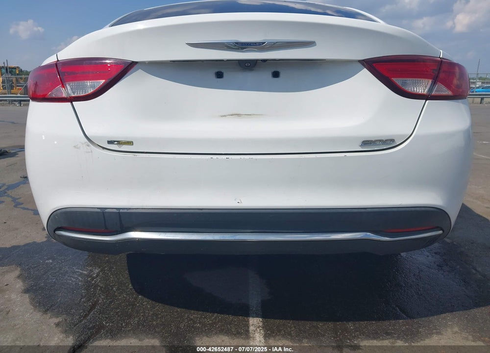 2015 CHRYSLER 200 VIN: 1C3CCCAB8FN743110