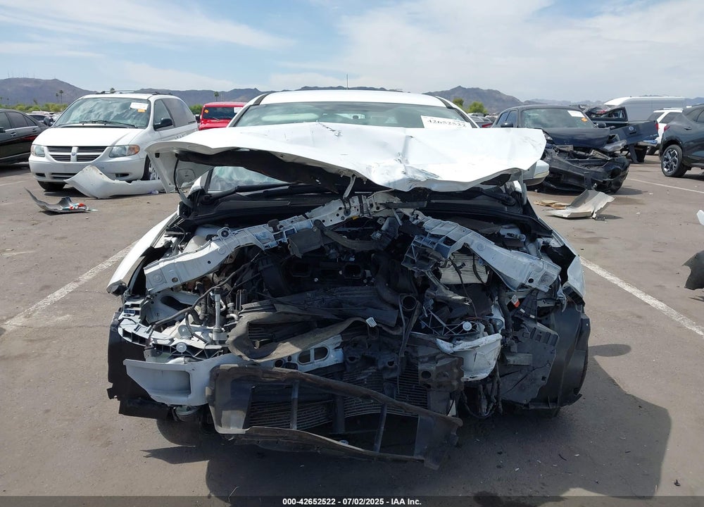 2016 FORD FOCUS VIN: 1FADP3K22GL216105