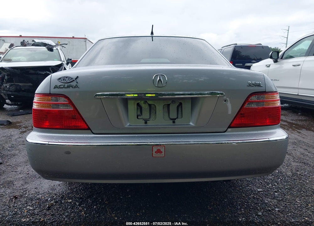 2002 ACURA RL 3.5 VIN: JH4KA966X2C004627
