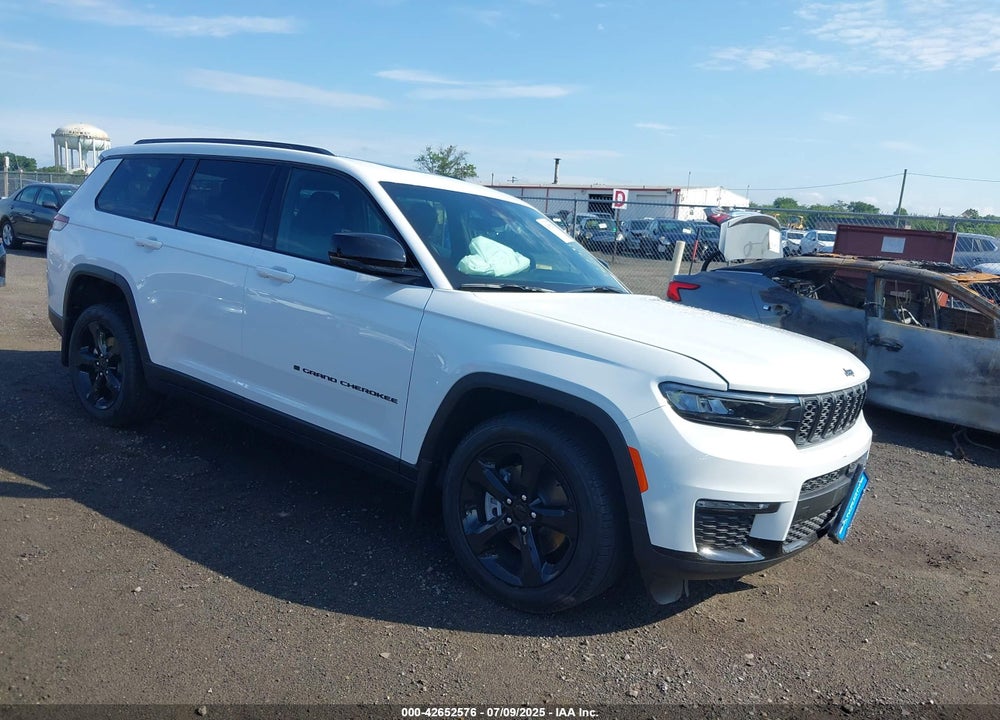 2025 JEEP GRAND CHEROKEE L LIMITED 4X4 VIN: 1C4RJKBG3S8681561