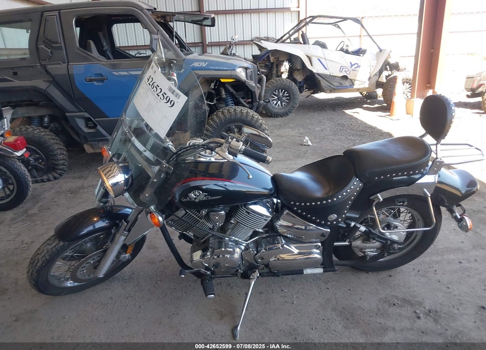 2002 YAMAHA XVS1100 A VIN: JYAVP11E22A031566