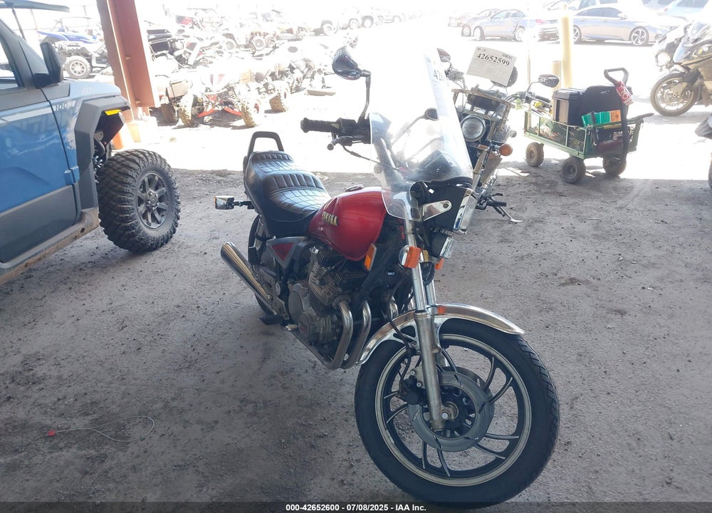 1982 YAMAHA XJ750 VIN: JYA15R004CA011569