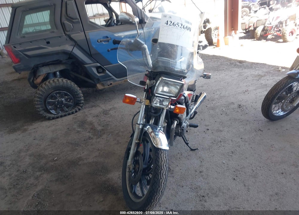 1982 YAMAHA XJ750 VIN: JYA15R004CA011569