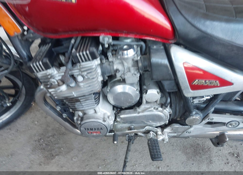 1982 YAMAHA XJ750 VIN: JYA15R004CA011569