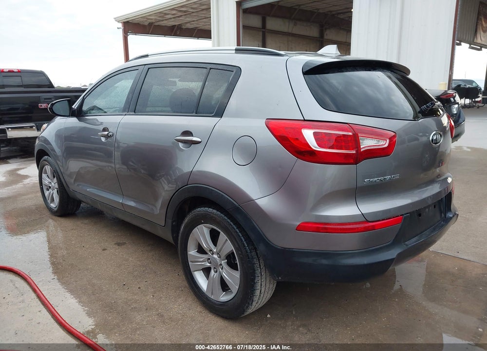 2011 KIA SPORTAGE VIN: KNDPB3A23B7037239
