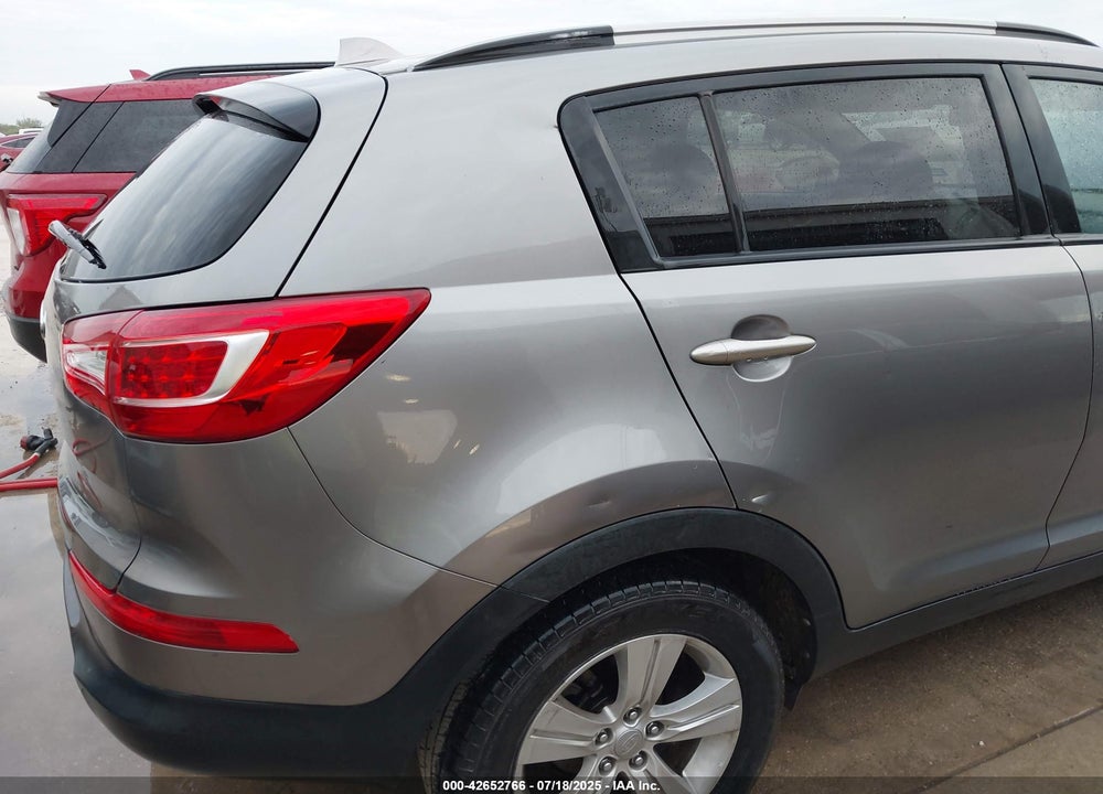 2011 KIA SPORTAGE VIN: KNDPB3A23B7037239