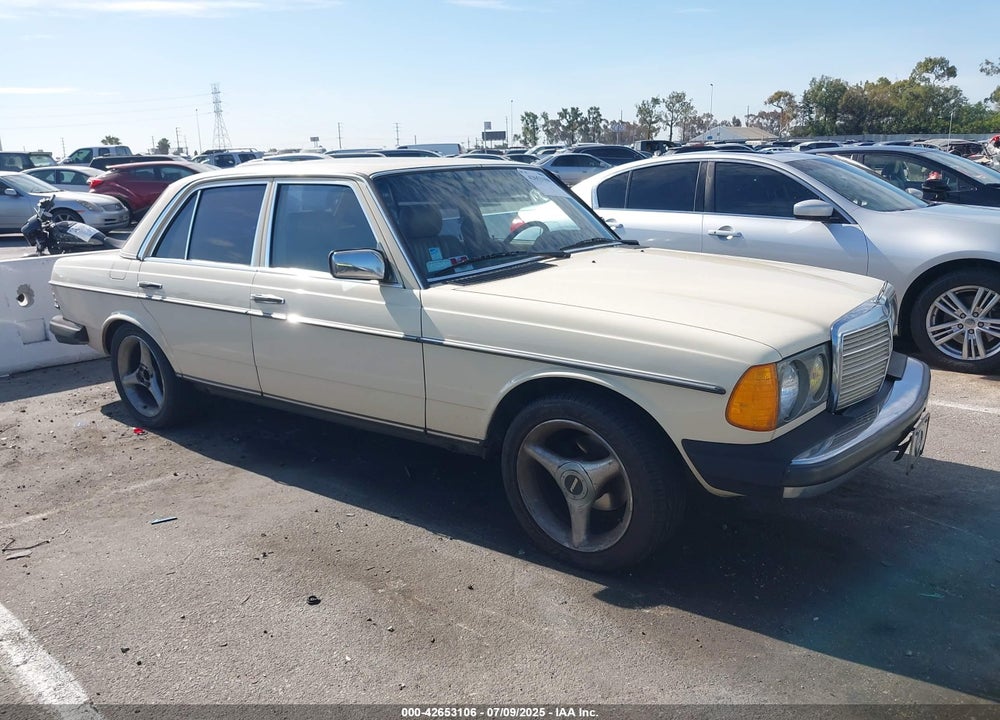 1985 MERCEDES-BENZ 300 DT VIN: WDBAB33CXFA210533