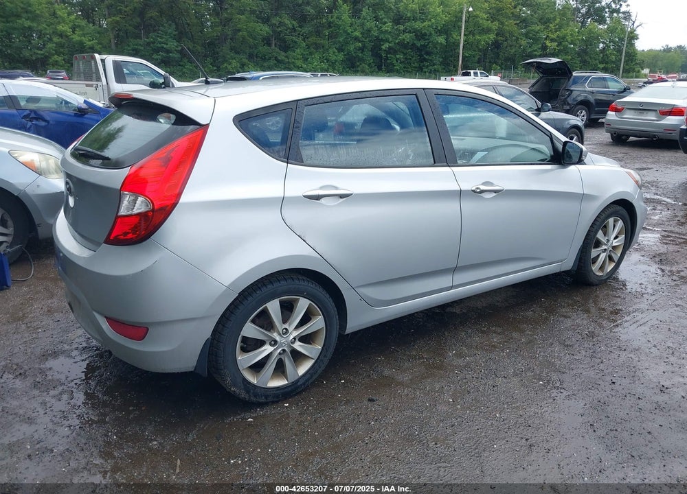 2013 HYUNDAI ACCENT VIN: KMHCU5AE2DU131918