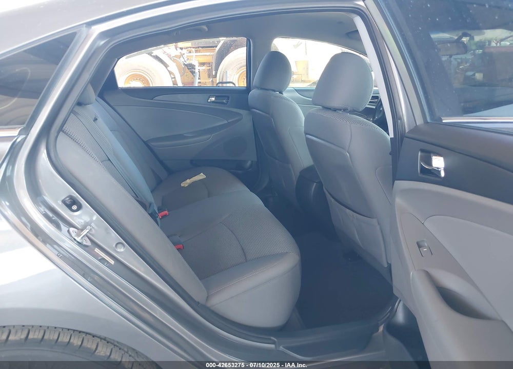 2011 HYUNDAI SONATA VIN: 5NPEB4AC1BH091933
