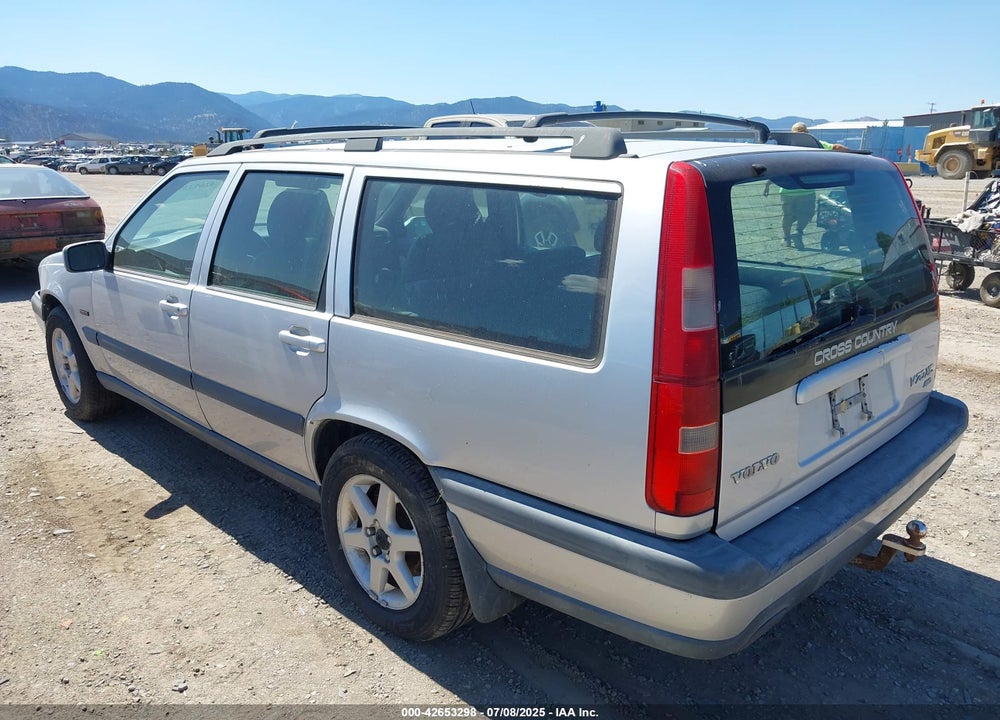 1998 VOLVO V70 AWD VIN: YV1LZ5641W2493396
