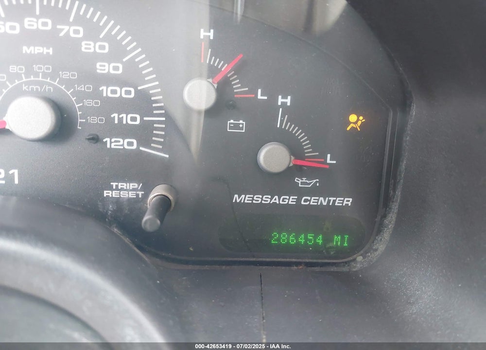 2004 FORD EXPEDITION VIN: 1FMFU17L34LA00563