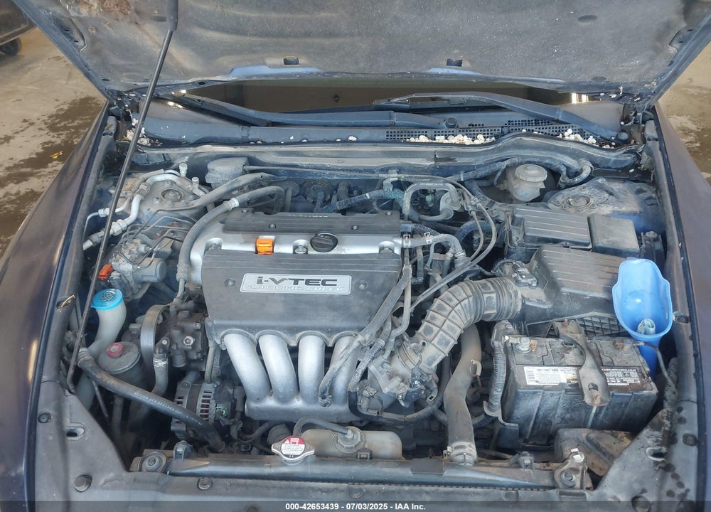 2005 HONDA ACCORD 2.4 LX VIN: JHMCM56425C004015