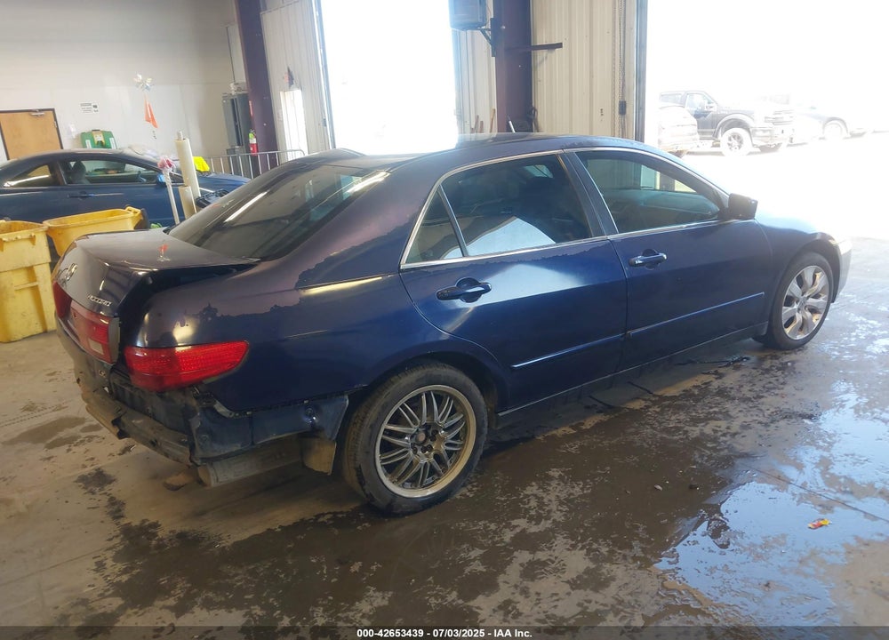 2005 HONDA ACCORD 2.4 LX VIN: JHMCM56425C004015