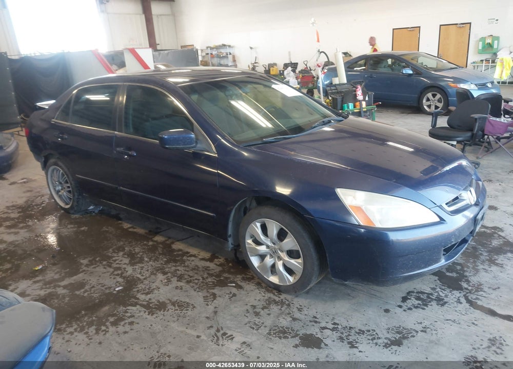2005 HONDA ACCORD 2.4 LX VIN: JHMCM56425C004015