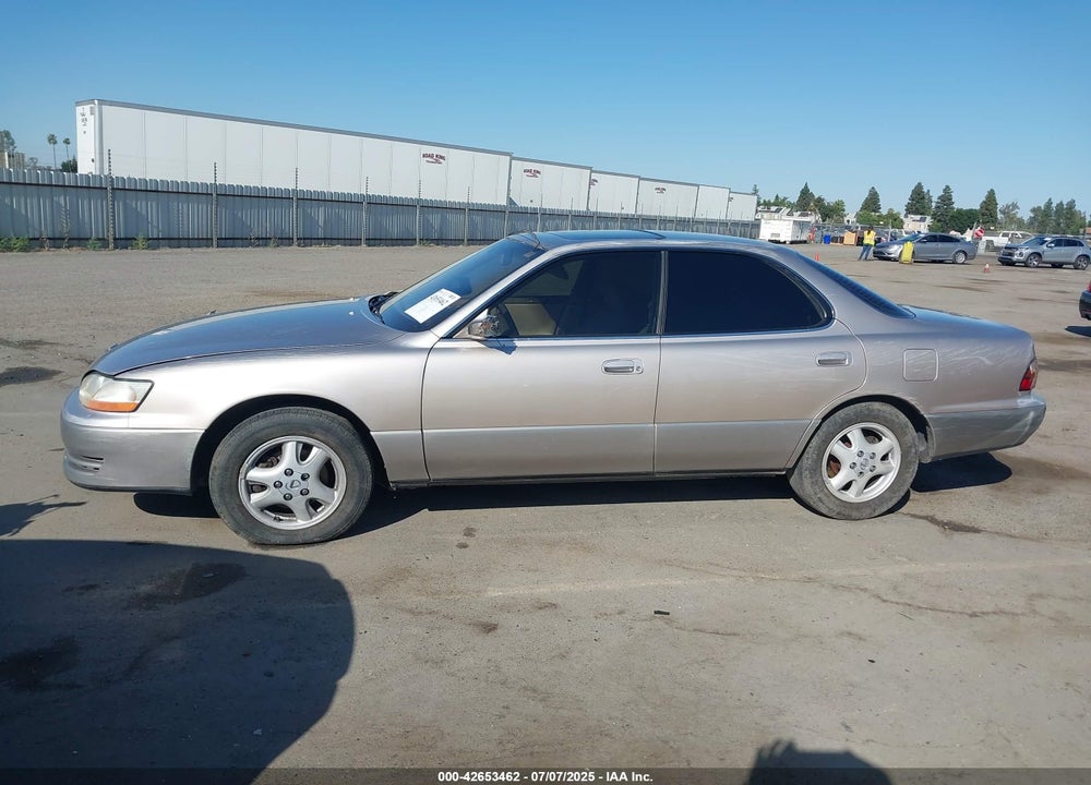 1994 LEXUS ES 300 VIN: JT8GK13T1R0069179