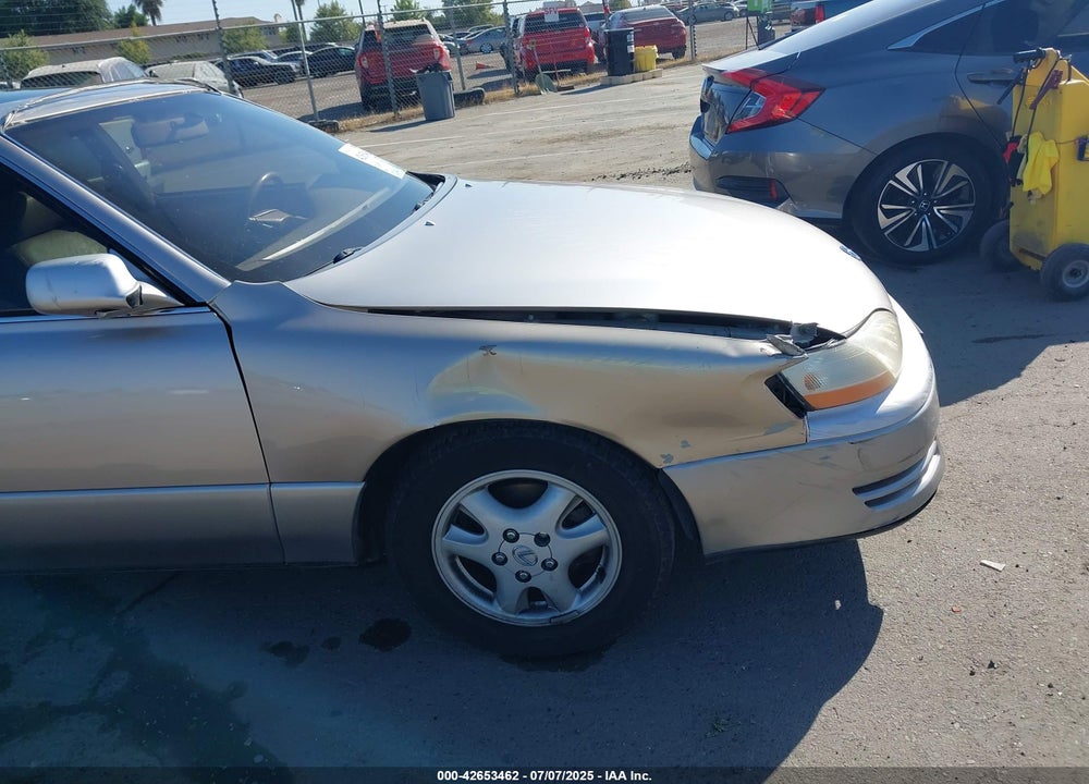1994 LEXUS ES 300 VIN: JT8GK13T1R0069179