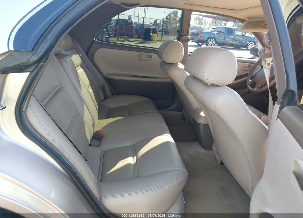 1994 LEXUS ES 300 VIN: JT8GK13T1R0069179