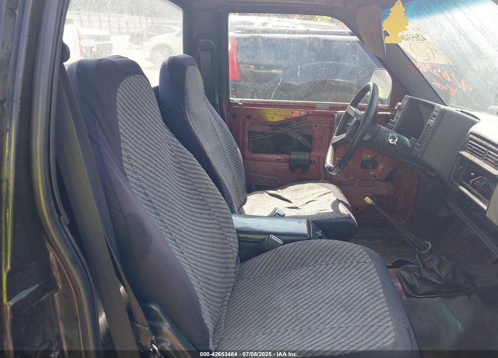 1993 CHEVROLET S TRUCK S10 VIN: 1GCCS14R8P8117858