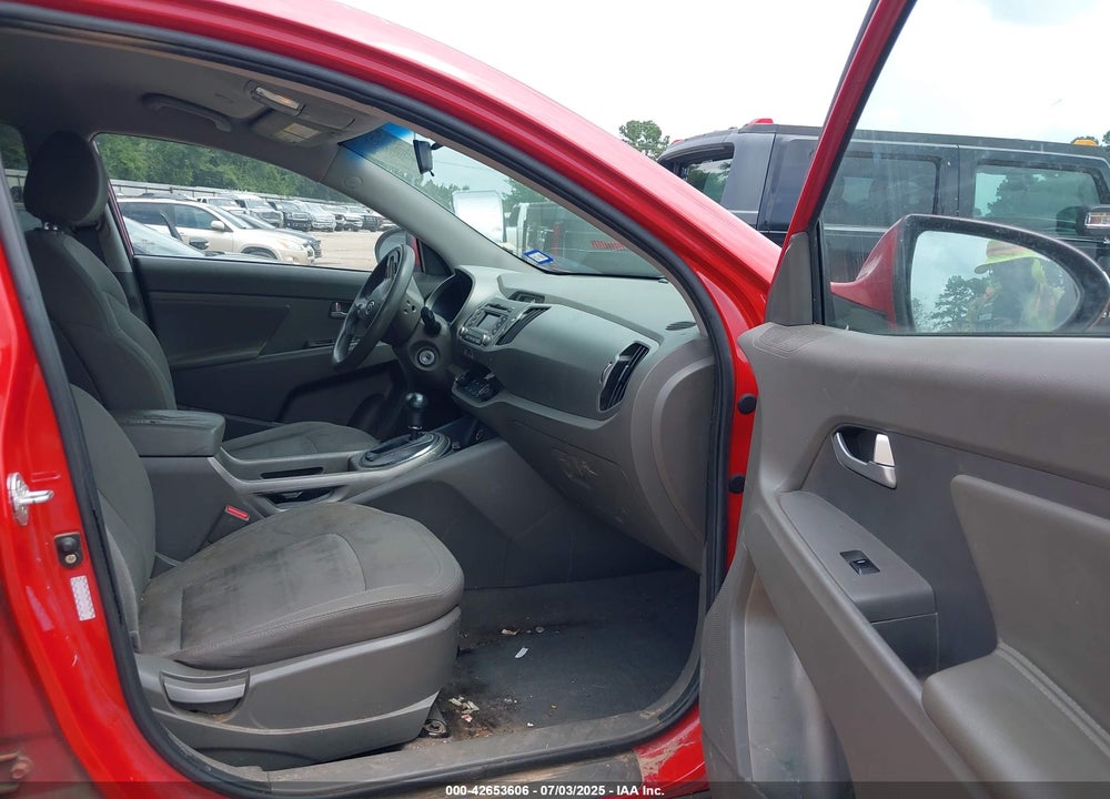 2011 KIA SPORTAGE VIN: KNDPBCA23B7095593