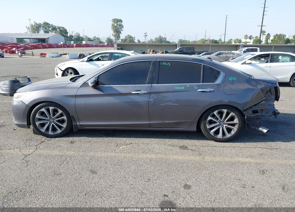 2015 HONDA ACCORD VIN: 1HGCR2F54FA100592