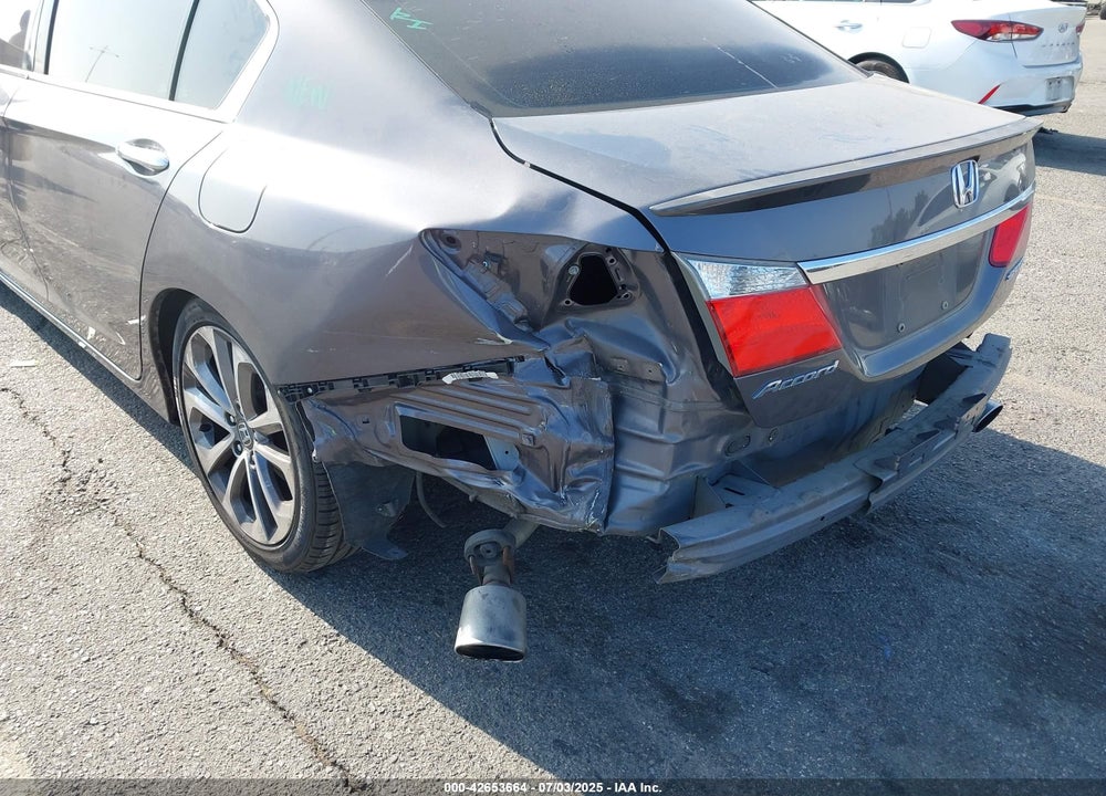 2015 HONDA ACCORD VIN: 1HGCR2F54FA100592