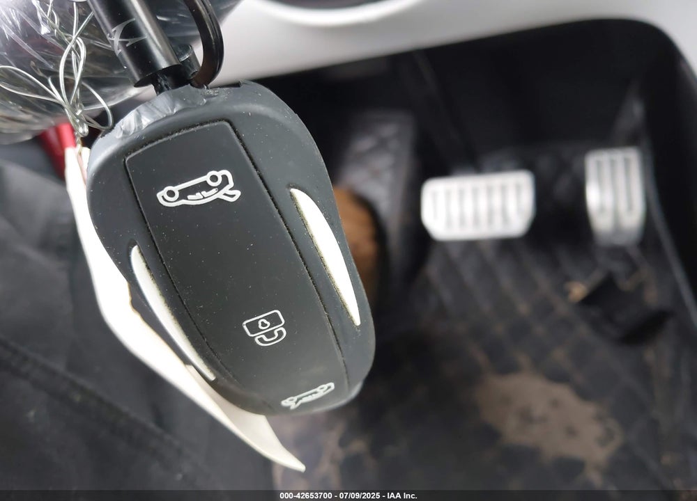 2016 TESLA MODEL X VIN: 5YJXCBE44GF008465