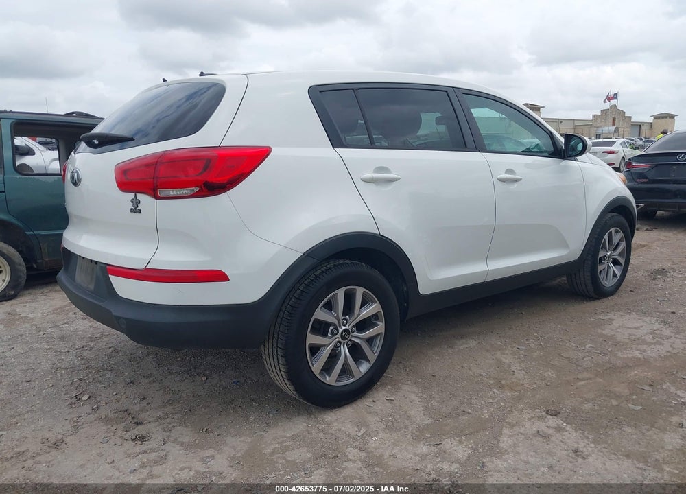 2016 KIA SPORTAGE VIN: KNDPB3AC2G7810508
